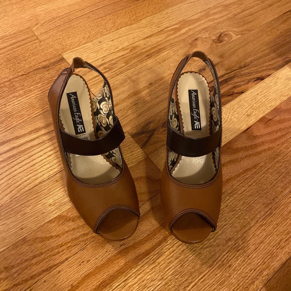 COPY - American Eagle Slingback Peep Toe Mary Jan…